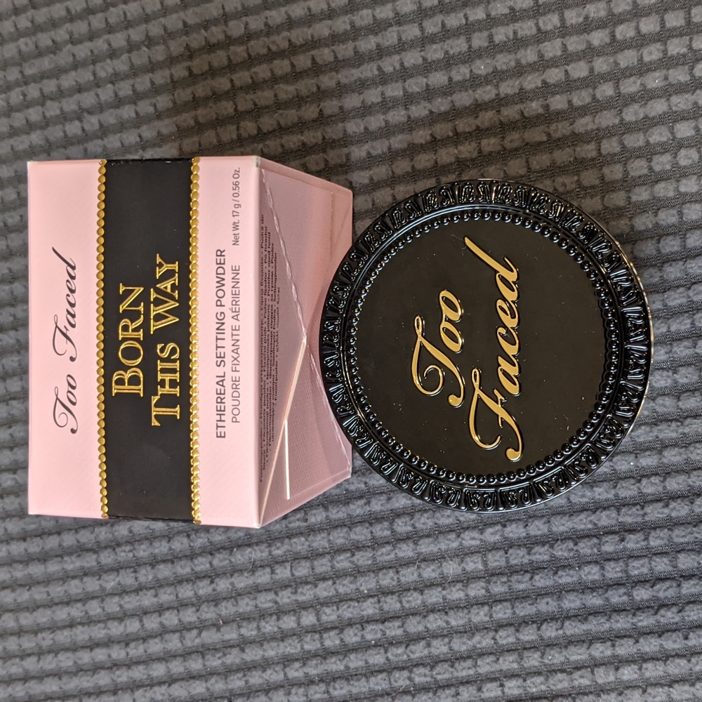 Too Faced Born This Way Ethereal Setting Powder in Translucent Brand New